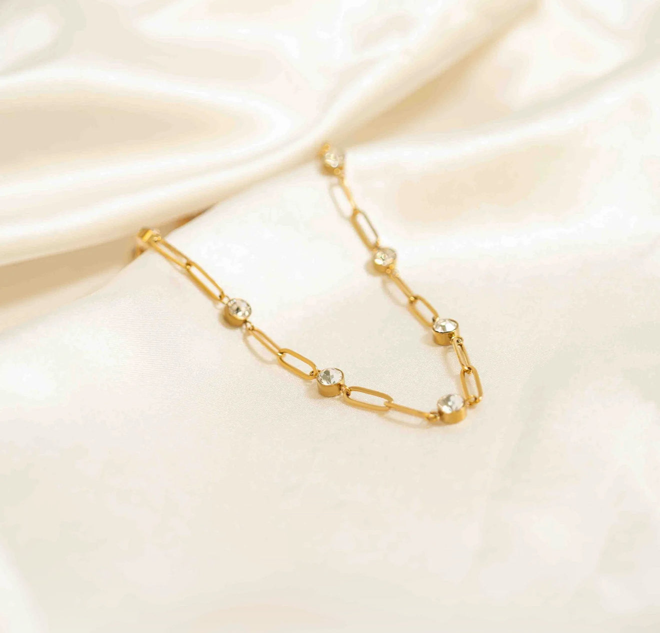 Stone And Chain Necklace