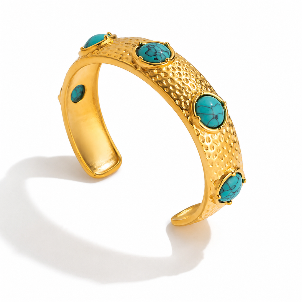 Lainey Cuff