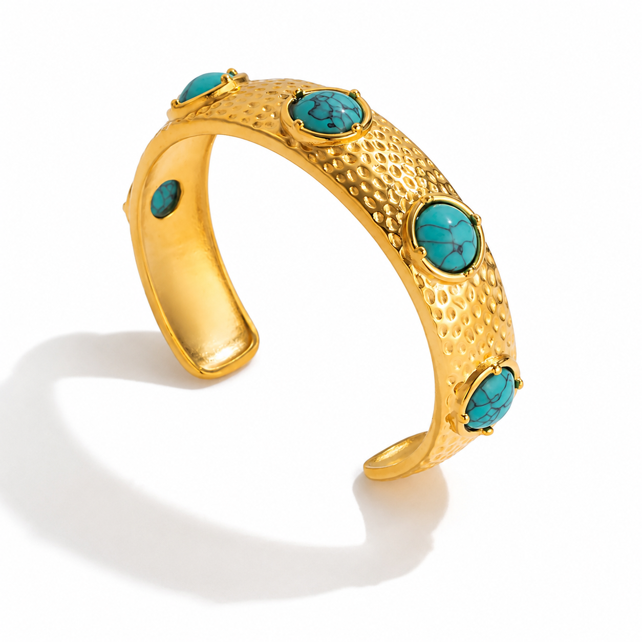 Lainey Cuff